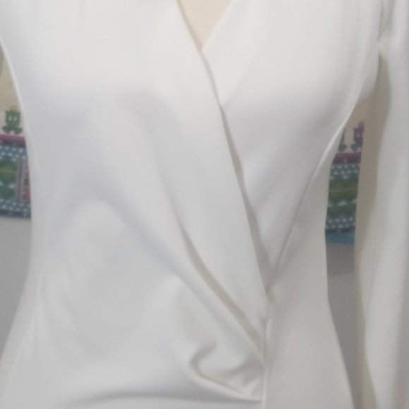 Forever 21 white, long sleeved mini dress.  Size M - Picture 4 of 4